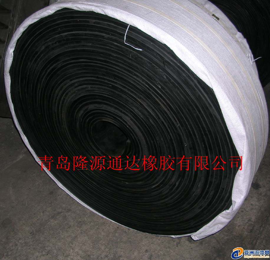 專業(yè)生產耐酸堿輸送帶